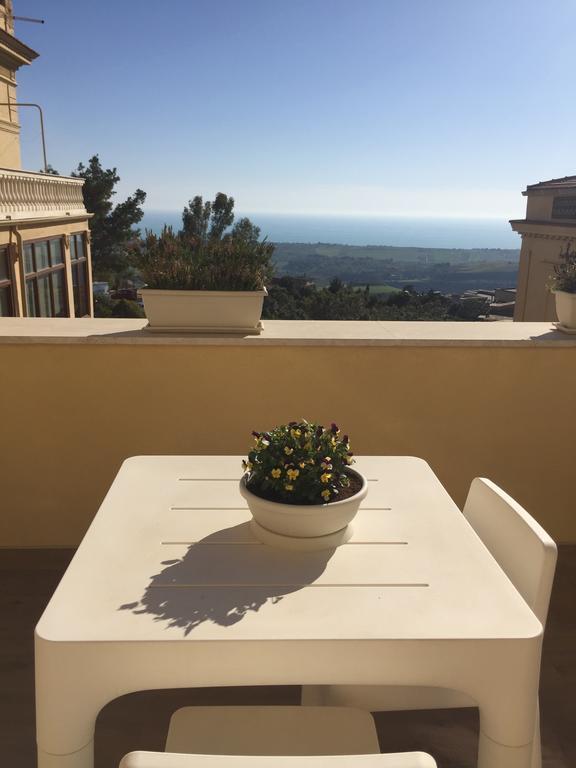 Dimora Del Viale Bed and Breakfast Agrigento Eksteriør billede